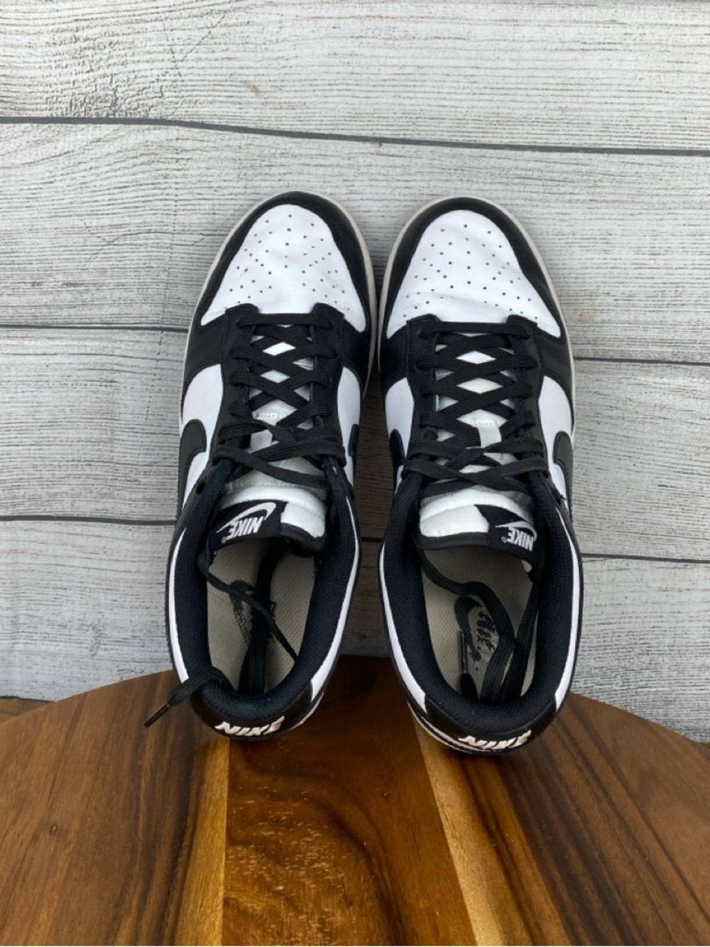 Nike Woman’s Black White Low-Top Athletic Sneakers - Picture 10 of 12